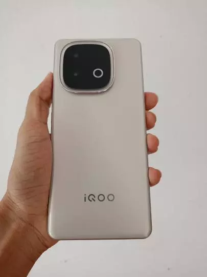 iQOO Neo 10 ホワイト 本体 12GB+256GB IQOO Neo 10 Pro 12GB + 256GB White